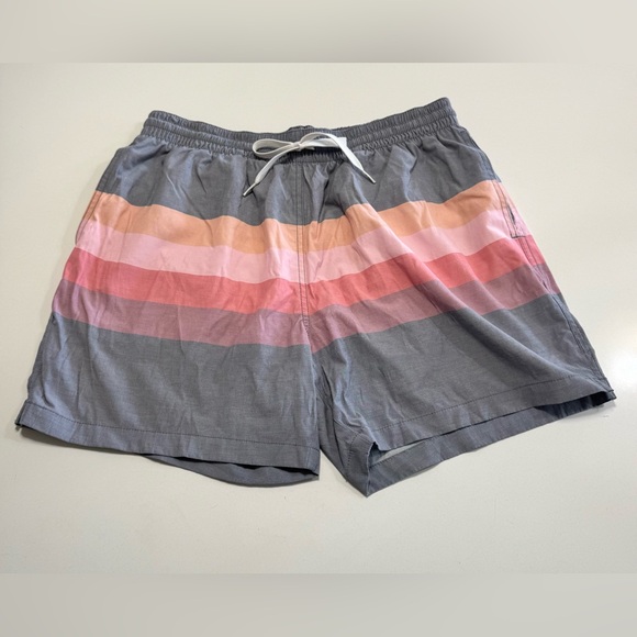 chubbies Other - Chubbies Shorts Mens L  Pink Gray Lined Classic Swim Trunk Pool Beach 5.5'' Surf